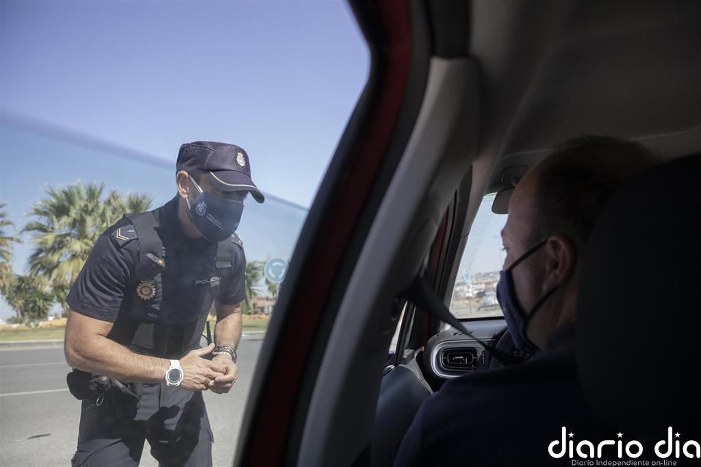 Andalucía amplía este sábado el cierre perimetral a 551 municipios y prohibe la actividad no esencial en 283