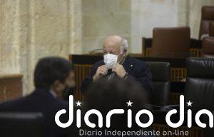 Andalucía defiende que busca aplicar "medicina de precisión" y evitar "confusión" con sus cambios en restricciones