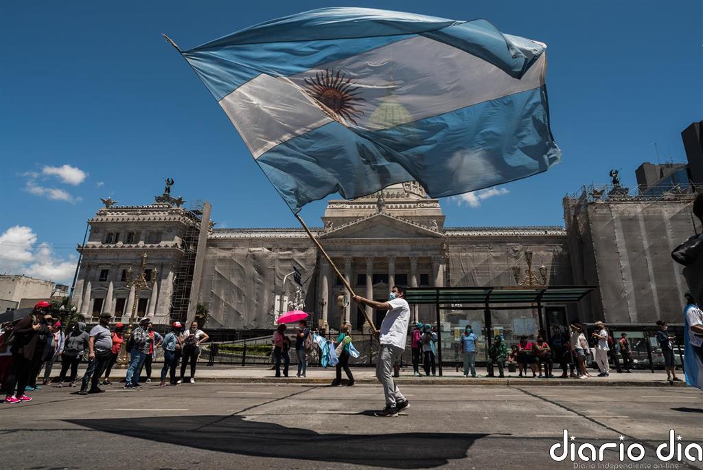 Argentina afronta este lunes un pago de 261,3 millones de euros con el FMI