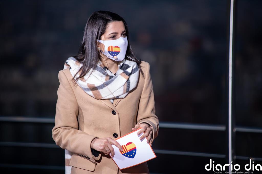 Arrimadas replica a Illa que no quiere ganar las elecciones porque rechazó una "lista conjunta" con Cs