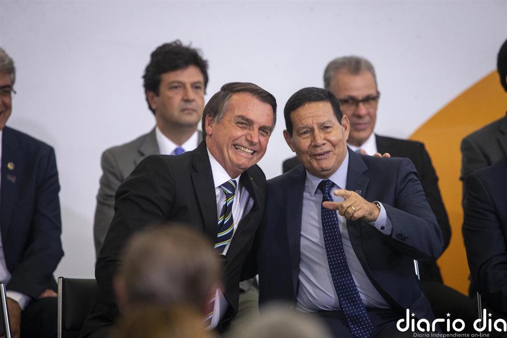 Bolsonaro desplanta de nuevo al vicepresidente Mourao dejándole fuera de la última reunión ministerial