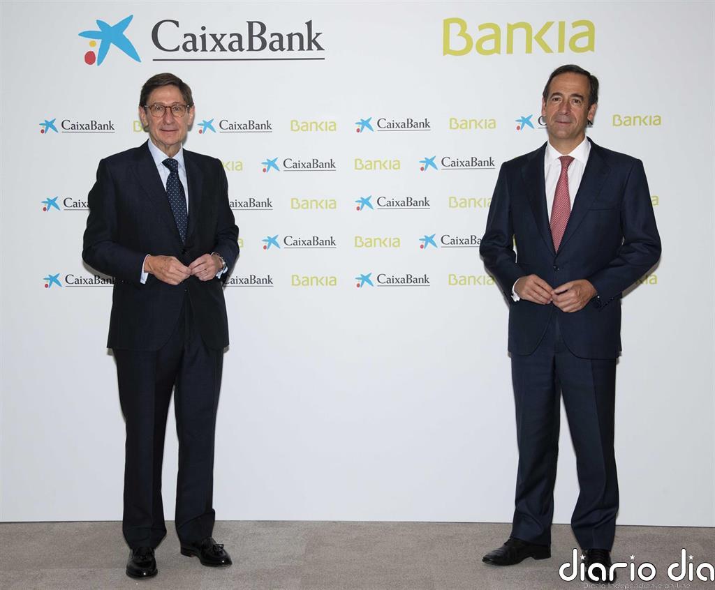 Caixabank y Bankia reunirán la próxima semana a sus consejos para avanzar en el organigrama de la fusión