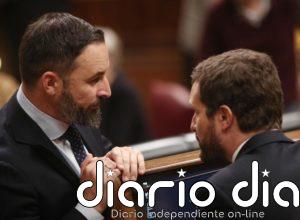 Casado compite con Abascal por liderar el centro-derecha dos años después de la foto de Colón