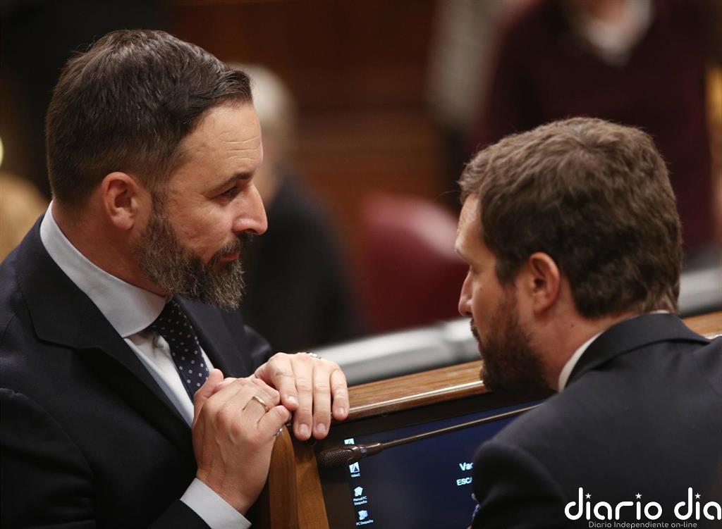 Casado compite con Abascal por liderar el centro-derecha dos años después de la foto de Colón