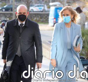 Cristina Cifuentes, absuelta del delito de falsedad documental del 'caso máster'