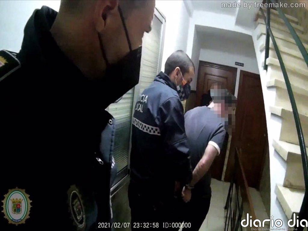 Detenido en San Juan (Sevilla) por dar un botellazo en la frente a su compañera de piso