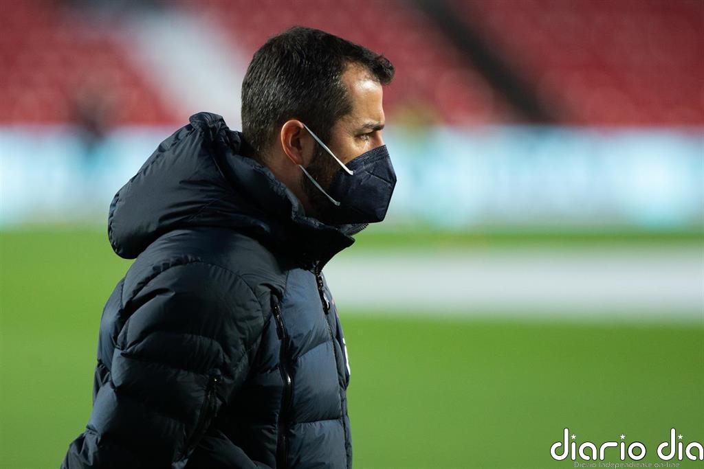Diego Martínez: "Es para quitarse el sombrero y darle las gracias a estos jugadores"