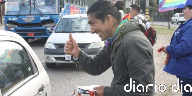 El ambientalista Yaku Pérez sorprende en las elecciones de Ecuador