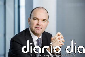 El CEO de Vodafone Group afirma que analizará cualquier oportunidad que mejore su negocio en España