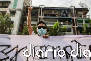 El Gobierno militar de Birmania bloquea Internet tras la primera manifestación contra el golpe en la capital