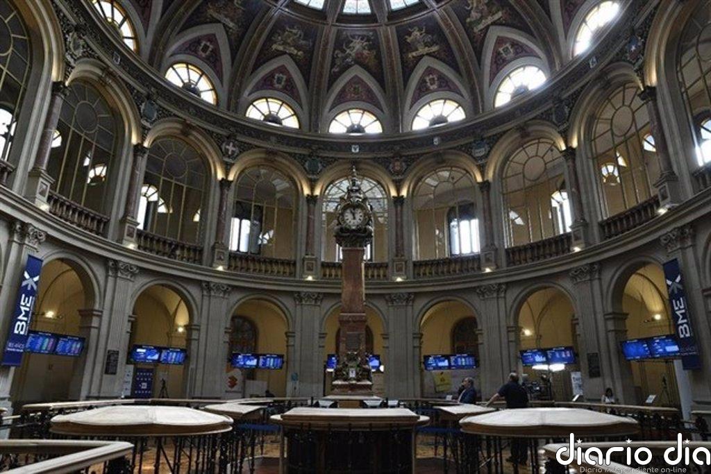 El Ibex 35 cierra casi plano (+0,05%), pero consolida los 8