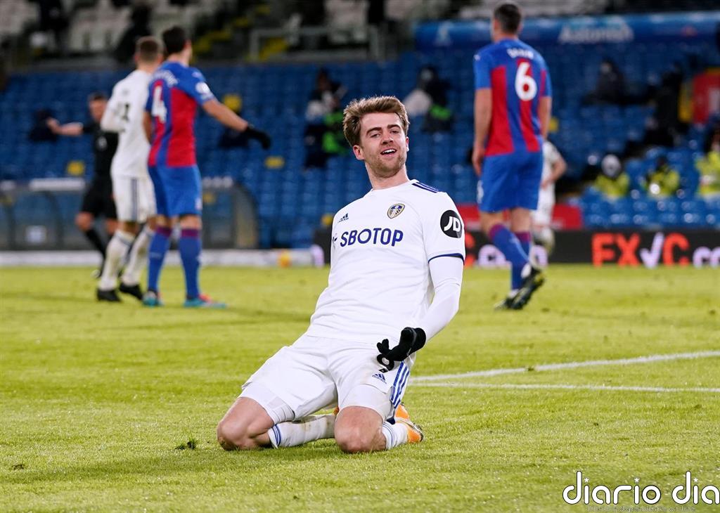 El Leeds se deshace (2-0) del Crystal Palace y se instala en la zona media de la Premier