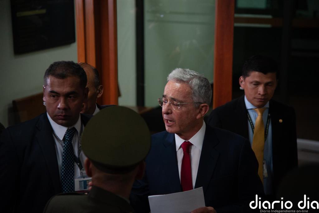 El presidente de Colombia descarta nacionalizar la endeuda EPM tal y como propone Álvaro Uribe