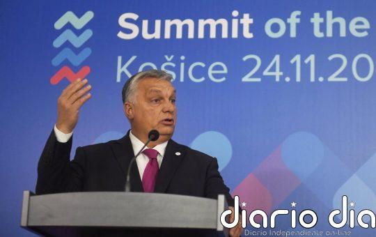 Bruselas insiste en congelar 7.500 millones a Hungría pese al "chantaje" de Orban a los Veintisiete