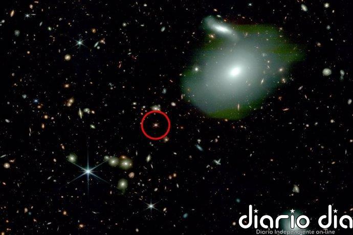 Cuásares del universo primitivo parecen flotar en vacíos Webb muestra un antiguo cuásar (encerrado en un círculo rojo) con menos galaxias vecinas de las esperadas (esferas brillantes), lo que desafía la comprensión de los físicos sobre cómo se formaron los primeros cuásares y agujeros negros supermasivos.