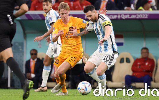 De Jong cree que Messi influyó en el arbitraje de Mateu Lahoz