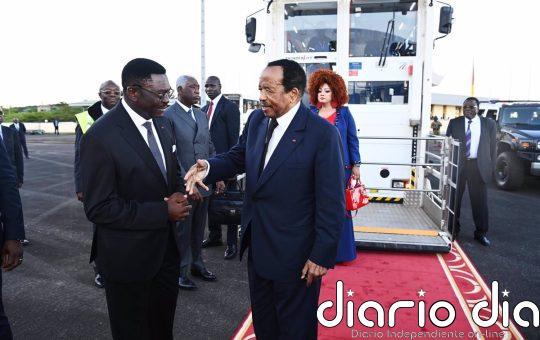 El presidente de Camerún regresa al país tras una ausencia de más de 40 días en medio de rumores sobre su salud
