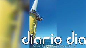 Este grupo de saltadores se lanzan al mar desde los sitios más atrevidos