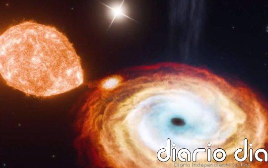 Físicos descubren el primer "triple agujero negro"