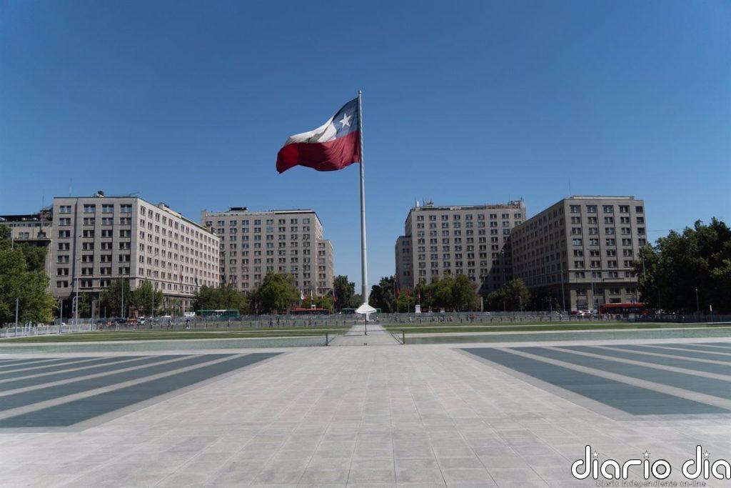 Fitch Ratings mantiene la calificación de Chile en 'A-' con perspectiva 'estable'