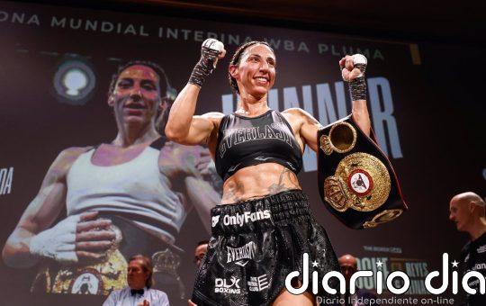 Jennifer Miranda, campeona del mundo interina del peso pluma de la Asociación Mundial de Boxeo