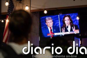 Kamala Harris hace un llamamiento al voto joven mientras Trump se presenta como el "protector de las mujeres"