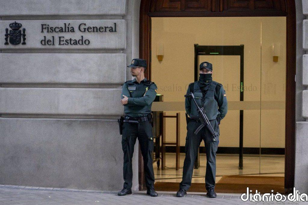 Las diez horas de registro en el despacho del fiscal general: dos móviles, dos ordenadores, una tablet y multitud de USB