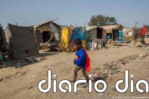 Más de mil millones de personas viven en pobreza multidimensional