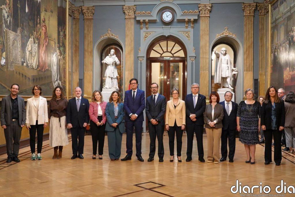Óscar López llama a "hacer más" para combinar feminismo y digitalización contra la brecha de género tecnológica