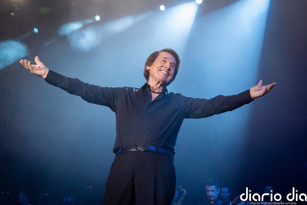 Raphael homenajea a la canción francesa de Édith Piaf o Jacques Brel en su nuevo álbum, 'Ayer...aún'