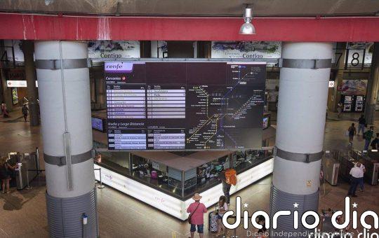 Renfe reubicará esta tarde a 1.074 viajeros de servicios anunciados como suprimidos tras la incidencia en Atocha