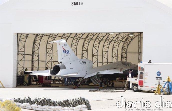 El avión supersónico silencioso de la NASA calienta motores