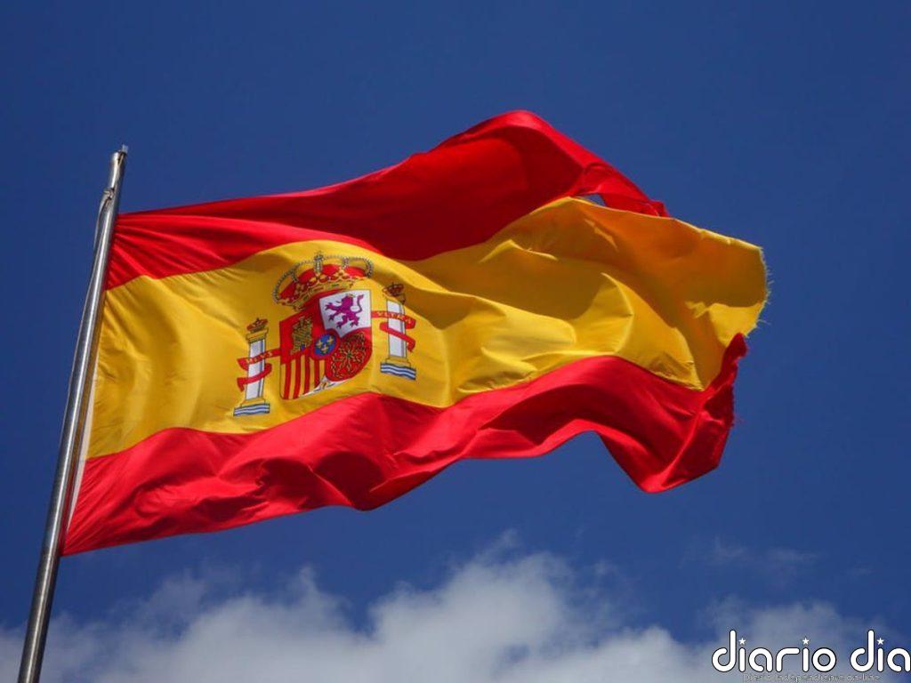 Fitch mantiene el rating 'A-' de España y mejora a positiva su perspectiva