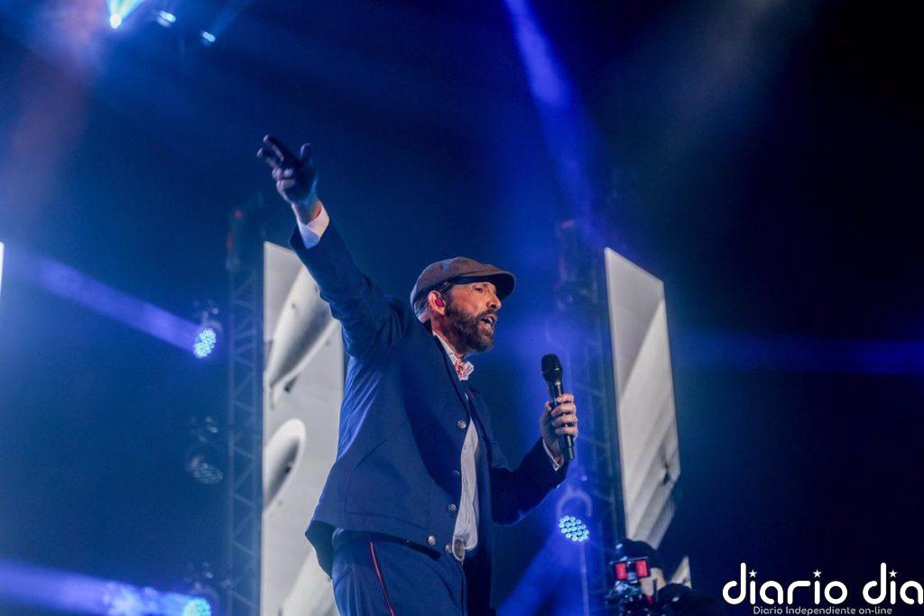 Juan Luis Guerra triunfa en los Latin Grammy con 4 premios y Niña Pastori dedica el suyo a los afectados por la DANA