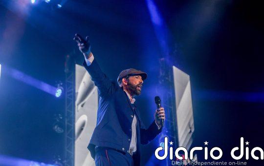 Juan Luis Guerra triunfa en los Latin Grammy con 4 premios y Niña Pastori dedica el suyo a los afectados por la DANA