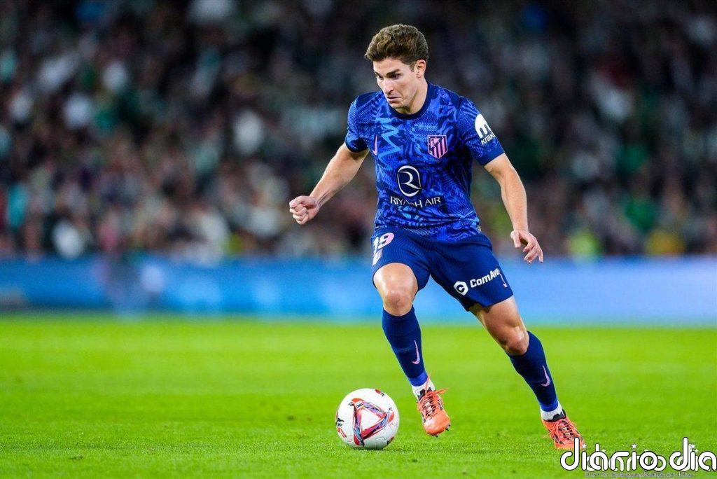 Julián Álvarez evita un sustazo del Atlético de Madrid en Vic