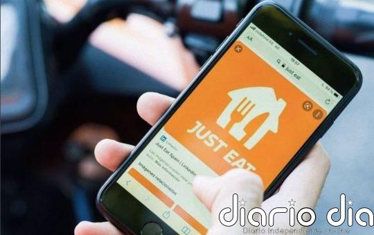Just Eat se alía con Mercedes para testar en España realizar pedidos desde el coche