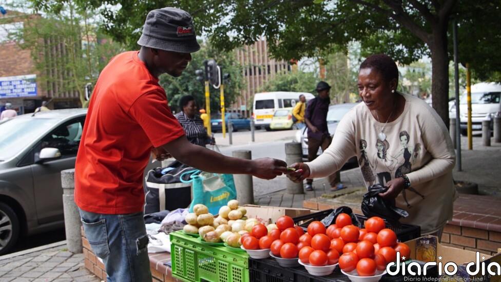 La economía obsesionada por el crecimiento enferma a los pobres