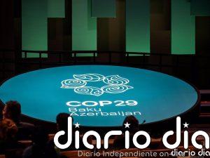 Las conversaciones para el acuerdo final de la COP29 se alargan hasta la madrugada en su sesión de clausura