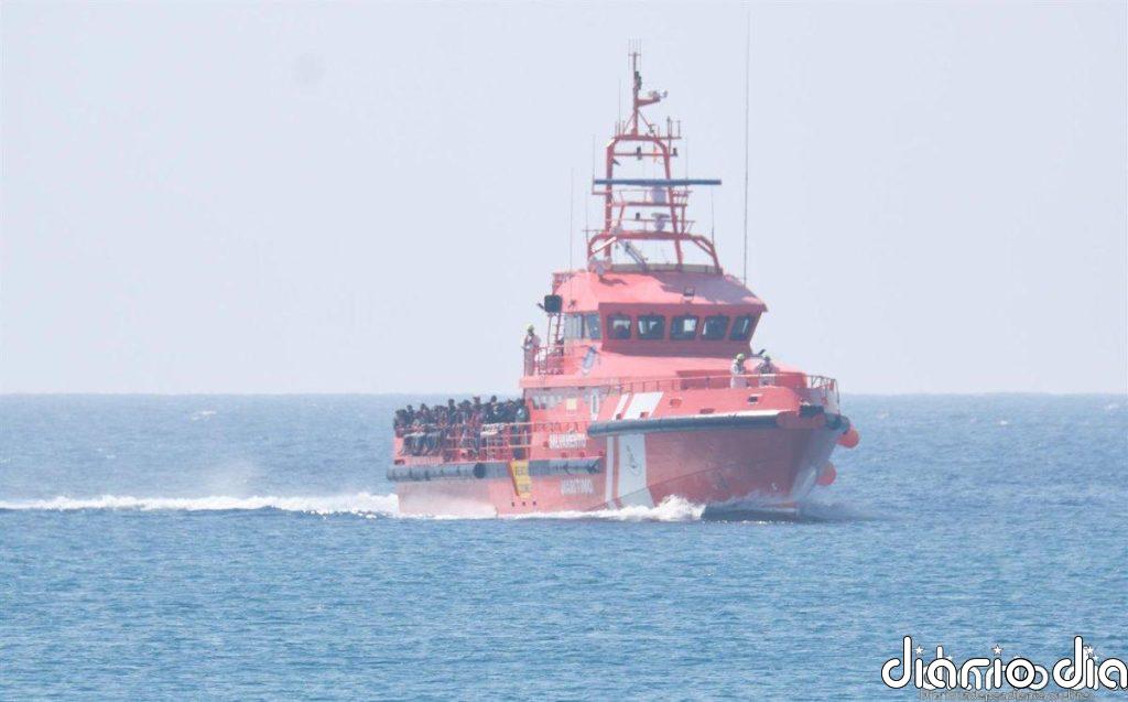 Llegan ocho pateras en las últimas horas con más de 450 migrantes a las islas de El Hierro y Lanzarote
