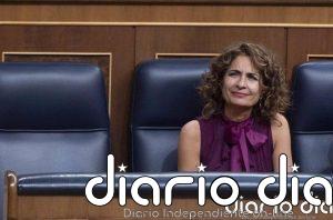 Montero pide dejar el "politiqueo" y aprobar los PGE para ayudar a Valencia: "Es impropio llamarlo chantaje"