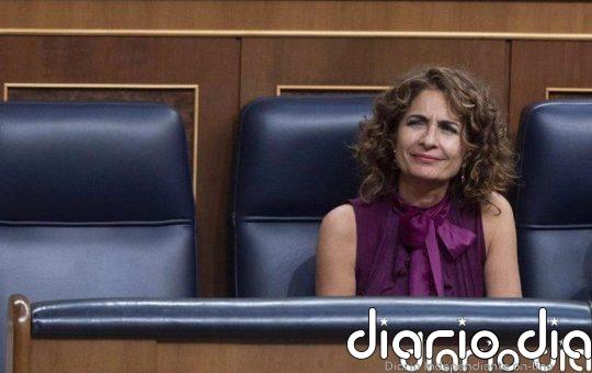 Montero pide dejar el "politiqueo" y aprobar los PGE para ayudar a Valencia: "Es impropio llamarlo chantaje"