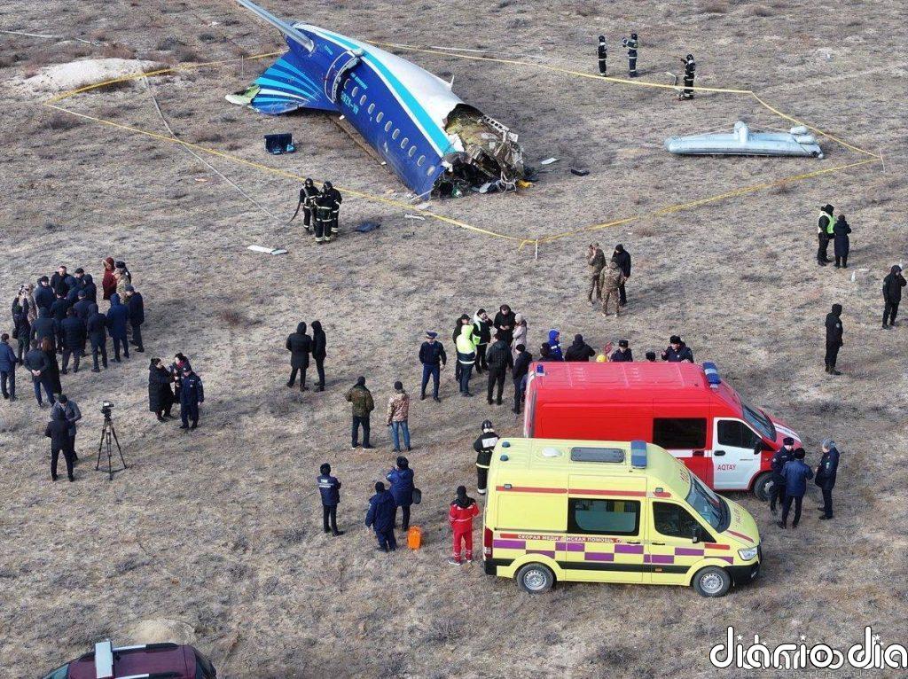Azerbaijan Airlines dice que el accidente aéreo fue por una "interferencia externa física y técnica"