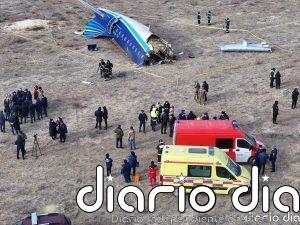 Azerbaijan Airlines dice que el accidente aéreo fue por una "interferencia externa física y técnica"