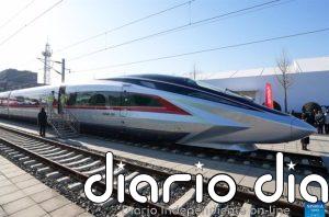 China presenta nuevos trenes bala que alcanzan 450 km./hora