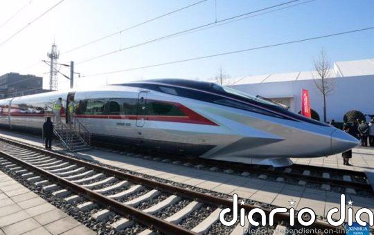 China presenta nuevos trenes bala que alcanzan 450 km./hora