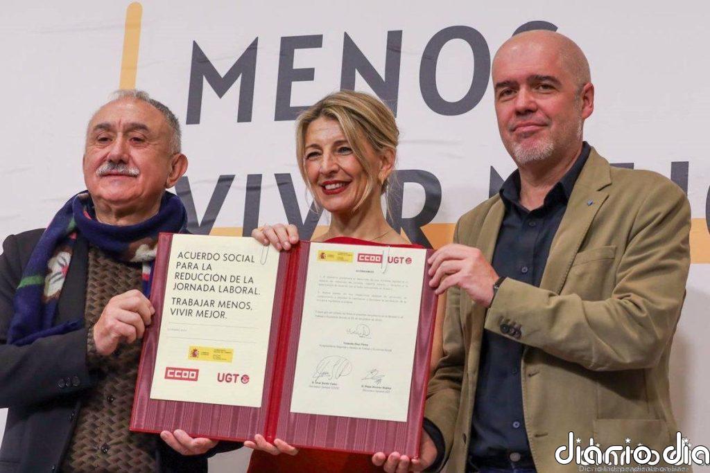 Díaz firma con CCOO y UGT el acuerdo para rebajar la jornada en 2025: "Es un momento de altura histórica"