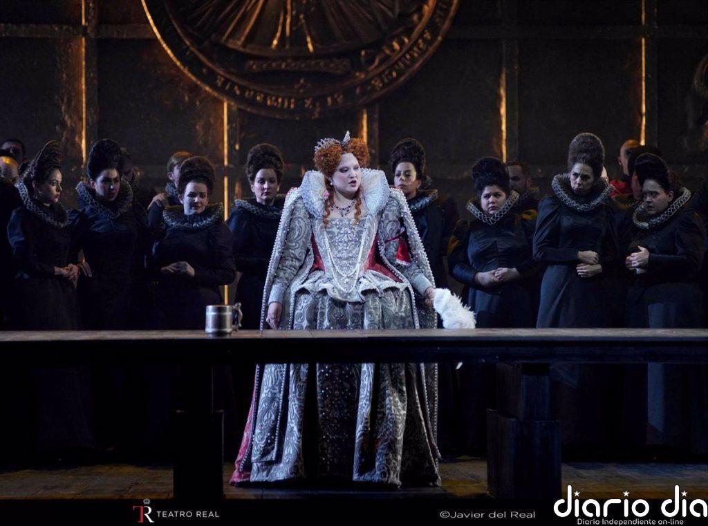 El público del Teatro Real se rinde ante el duelo de reinas en 'Maria Stuarda'
