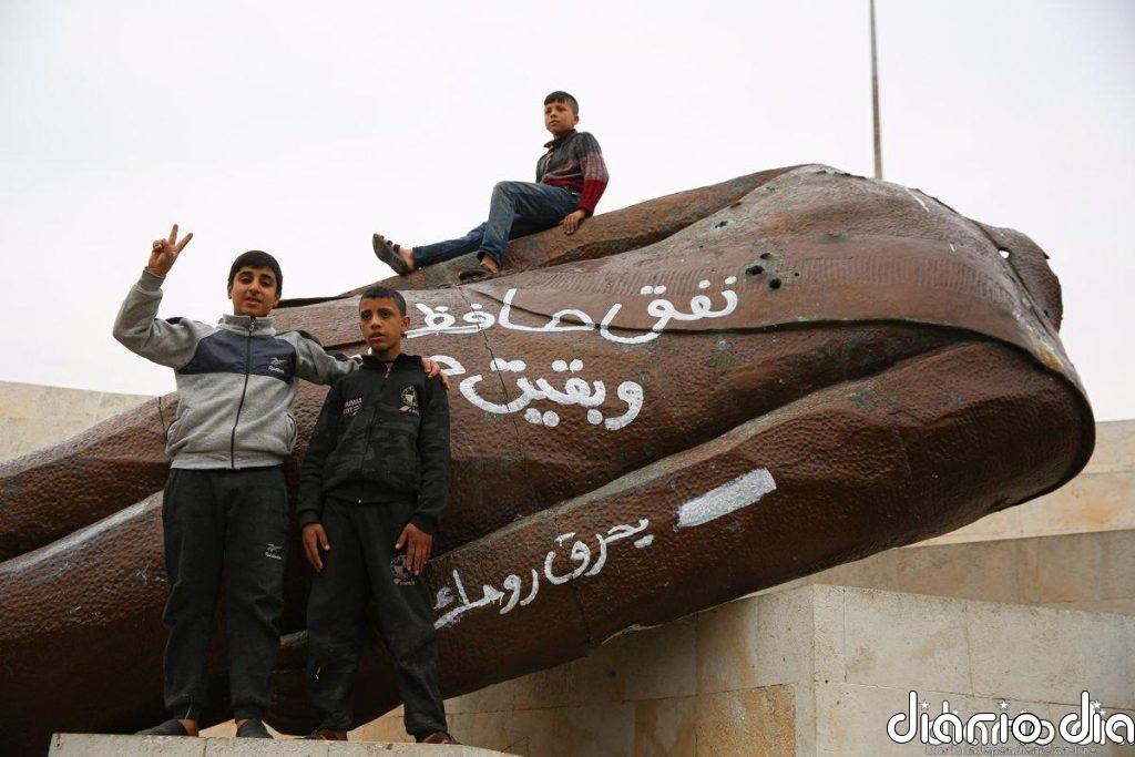 Guerra en Siria | Directo: Decenas de personas se concentran frente a la Embajada de Siria en Madrid