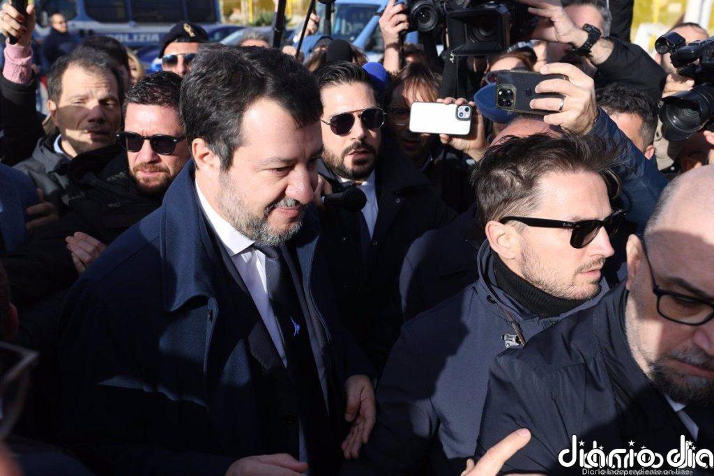 La Justicia italiana absuelve a Salvini por el bloqueo al barco 'Open Arms'